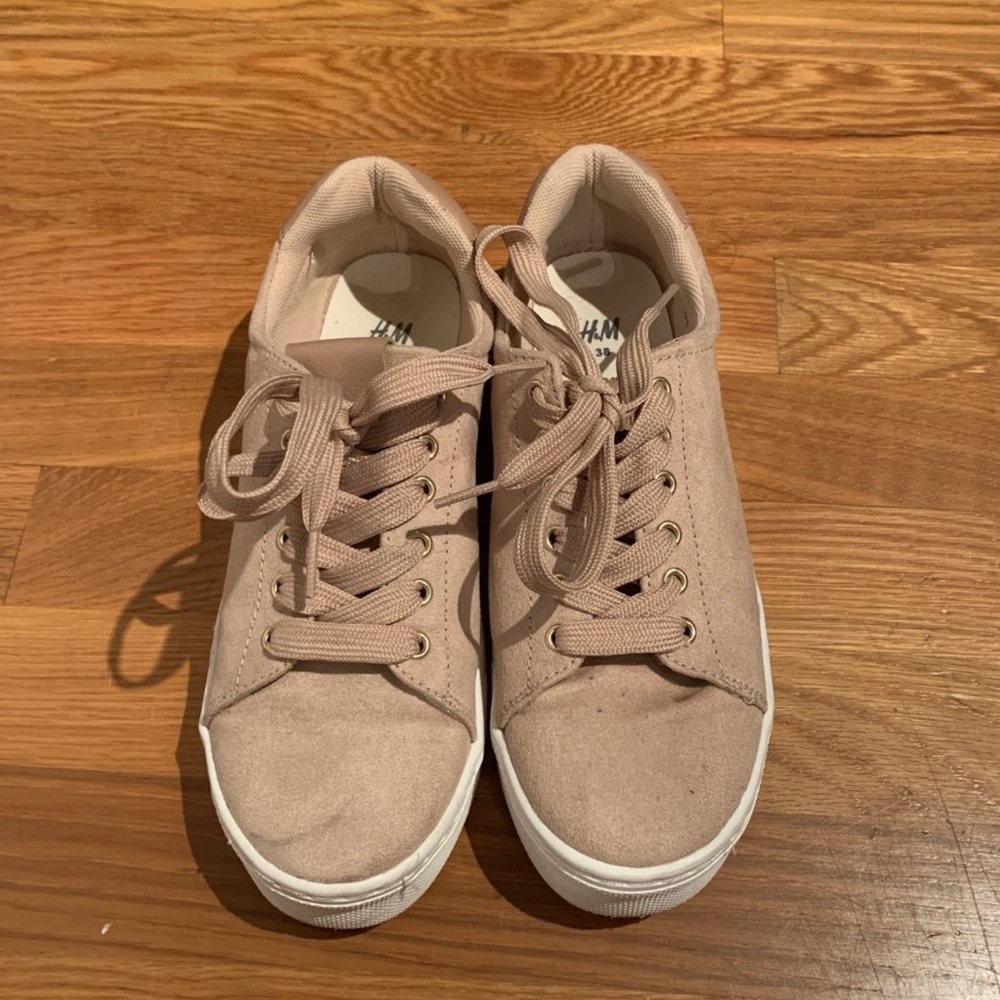 H&M light pink suede sneakers